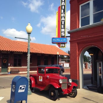 Tailgater's Burger Company - Burgers Near Me - Hope, Arkansas