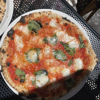Vesta - Margherita Pizza - Pizza Near Me - Redwood City, California Vesta - Margherita Pizza - Pizza Near Me - Redwood City, California