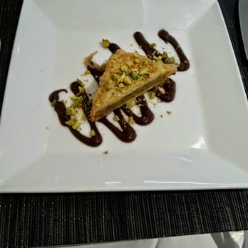 Etihad Lounge - Baklava and hazelnut glaze - Airport Lounges Near Me - Dulles, Virginia