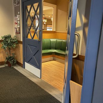 Cafe Sabah - the entrance to the restaurant - Mediterranean Near Me - Renton, Washington