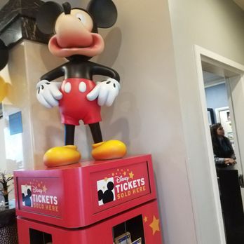 Peacock Suites - Hotels Near Me - Anaheim, California