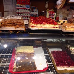 Seneca Garden II - Cakes!