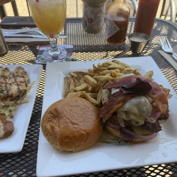 Carmen's Bistro & Bar - Carmen's Burger - Bars Near Me - Santa Rosa, California