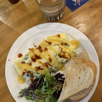 Egghead Cafe - Popeye and flat white - Coffee & Tea Near Me - Honolulu, Hawaii