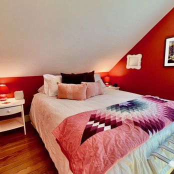 Lilac House BNB - Vacation Rentals Near Me - Saugerties, New York Lilac House BNB - Vacation Rentals Near Me - Saugerties, New York