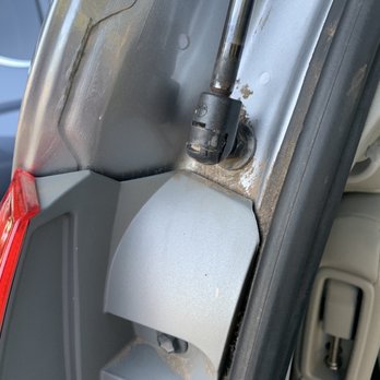 Cruise-In Auto Spa - Door jams not cleaned - Car Wash Near Me - Norman, Oklahoma
