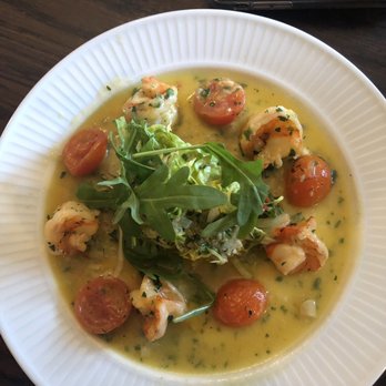 Côte - Shrimp prawn salad - French Near Me - London, XGL