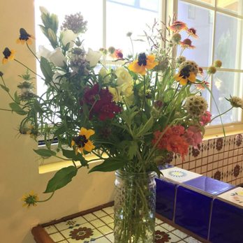 Petals, ink. - Floral Designers Near Me - Manor, Texas
