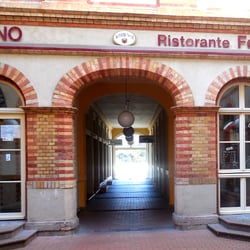 Ristorante Fellini - Eingang in der Passage