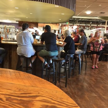 Oliver's Market - Grocery Near Me - Windsor, California