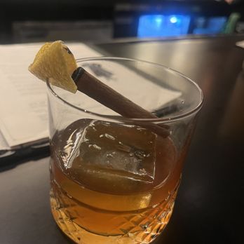 Wink & Nod - Smoked cocktail - Cocktail Bars Near Me - Boston, Massachusetts Wink & Nod - Smoked cocktail - Cocktail Bars Near Me - Boston, Massachusetts