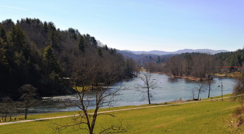 FOXFIRE REALTY Updated April 2024 2760 US Hwy 21 S, Sparta, North