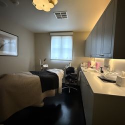 Kate Somerville Skin Health Experts