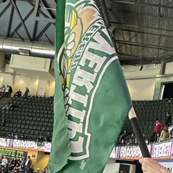Everett Silvertips - Silvertips's Flag
