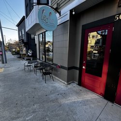 Le'Cha Cafe