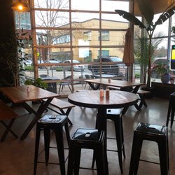 La Cà Café - Fire pit tables in patio