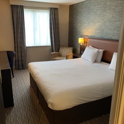 Holiday Inn - Corner unit room 702