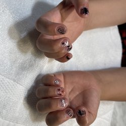 UR Nails & SPA