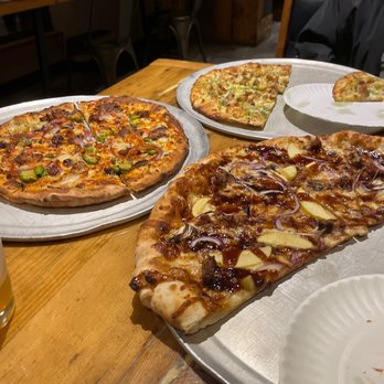 Brickyard Hollow Brewing Company - Pizza Near Me - Freeport, Maine Brickyard Hollow Brewing Company - Pizza Near Me - Freeport, Maine