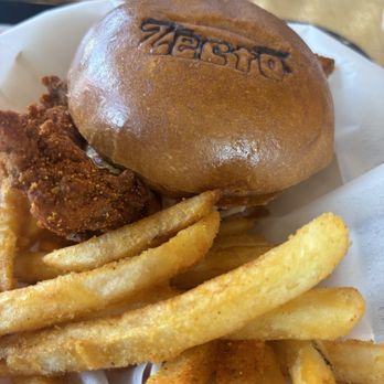 Zecto Hot Chicken - Chicken Sando Combo - Chicken Wings Near Me - Fullerton, California Zecto Hot Chicken - Chicken Sando Combo - Chicken Wings Near Me - Fullerton, California