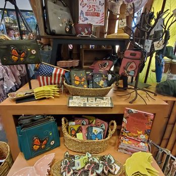 Butterfly Wonderland - Gift shop - Botanical Gardens Near Me - Scottsdale, Arizona