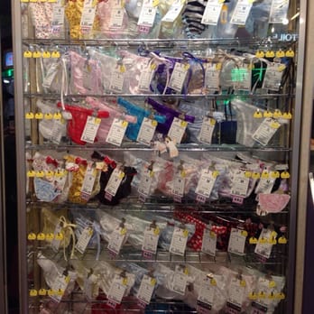 アズズ Closed Fashion 早島3195 2 都窪郡 早島町 岡山県 Japan Phone Number Yelp