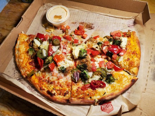 Mod Pizza 37 Photos 79 Reviews Pizza 1751 Wilmington Pike Suite F 1 Glen Mills Pa United States Restaurant Reviews Phone Number