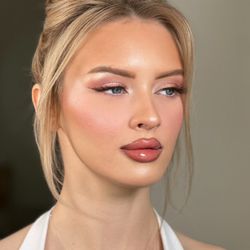 Studio One - Glowy makeup