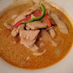 Thaikong's Restaurang - Kyckling i massaman currypasta och kokosmjölk.