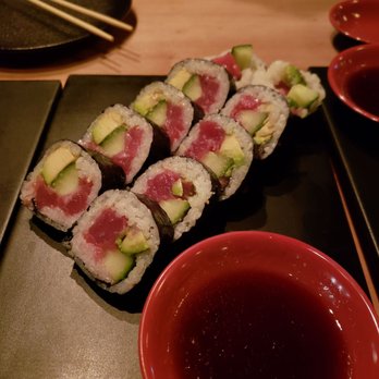 SUSHI-SAN - Bluefin tuna and avocado roll - Sushi Bars Near Me - Chicago, Illinois SUSHI-SAN - Bluefin tuna and avocado roll - Sushi Bars Near Me - Chicago, Illinois