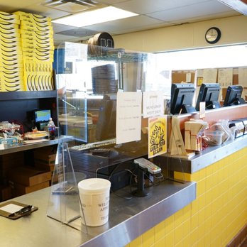 Hungry Howie's Pizza - Pizza Near Me - Fowlerville, Michigan Hungry Howie's Pizza - Pizza Near Me - Fowlerville, Michigan