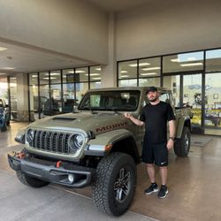 Oxendale Chrysler Dodge Jeep Ram - Me with my new Gladiator!