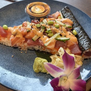 Wave Sushi - Poke Pizza with a not fried crust - Asian Fusion Near Me - Maitland, Florida
