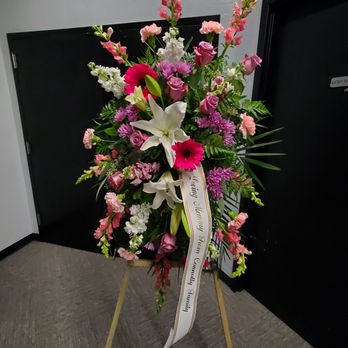 Creative Flowers - Florists Near Me - Visalia, California Creative Flowers - Florists Near Me - Visalia, California