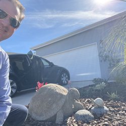 California Chauffeur Corporation - Client pickup today. She has a turtle in her front yard.