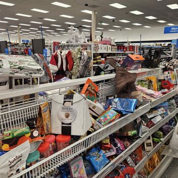 Ross Dress for Less - Checkout line - Women's Clothing Near Me - Northridge, California