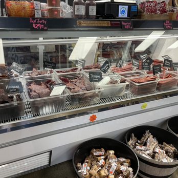 Blue Max Meats - Jerky and Pepperoni sticks - Butcher Near Me - Puyallup, Washington