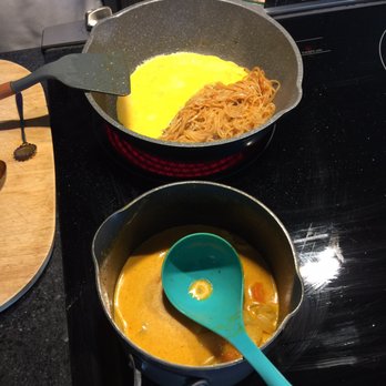 Thai Is Fun - Yellow Curry and Pad Thai - Cooking Classes Near Me