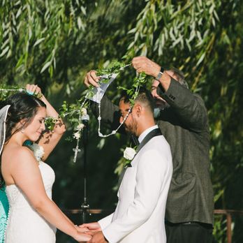 Floralisa - Photographer: onelove photography - Florists Near Me