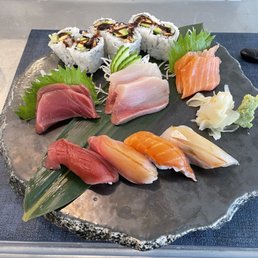 Lunch deluxe sashimi Lunch deluxe sashimi