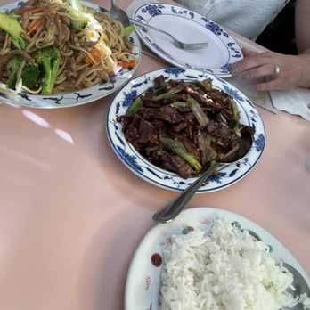Peking Mandarin - Lo Mein and Mongolian Beef -- SO DANG GOOD - Chinese Near Me - Chicago, Illinois Peking Mandarin - Lo Mein and Mongolian Beef -- SO DANG GOOD - Chinese Near Me - Chicago, Illinois