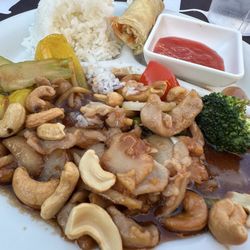 Lakefront Express - Cashew chicken