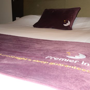 Premier Inn - Bed - Hotels Near Me - Portsmouth, POR Premier Inn - Bed - Hotels Near Me - Portsmouth, POR