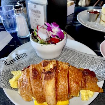 MIAM Cafe - Ham and Cheese Croissant - Sandwiches Near Me - Miami, Florida
