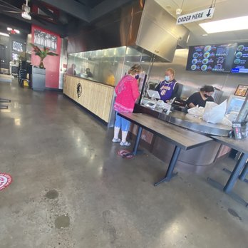 Matiki Island Barbecue - 3/28/2021 interior - Hawaiian Near Me - Fullerton, California