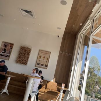 Bacio di Latte - Gelato Near Me - Thousand Oaks, California Bacio di Latte - Gelato Near Me - Thousand Oaks, California