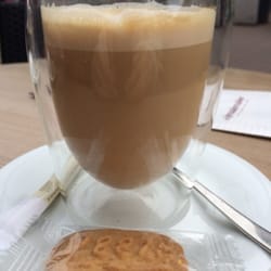 De Smaakmaker - Koffie verkeerd ... coffee with warm milk. I suppose it's a typical way to drink your coffee ;-)