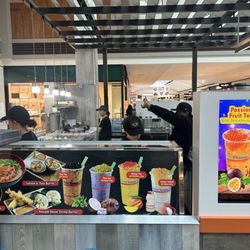 Poke n' Ramen 360