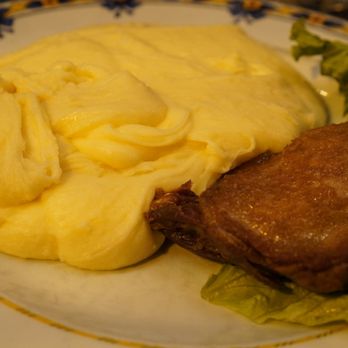Le Plomb du Cantal - Duck confit + aligot (mashed potatoes/cheese) - Auvergnat Near Me - Paris, 75
