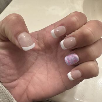 LC Nails - Nail Salons Near Me - Pekin, Illinois